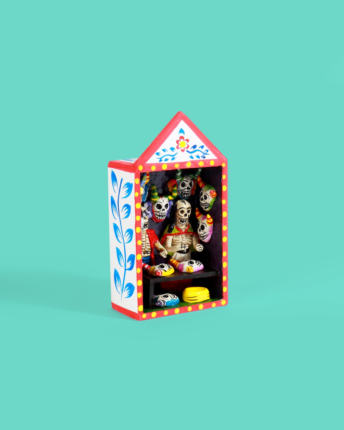 Mask Shop Retablo