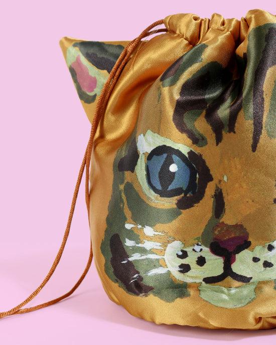 Load image into Gallery viewer, Nathalie Lété Drawstring Cat Bag, Gold
